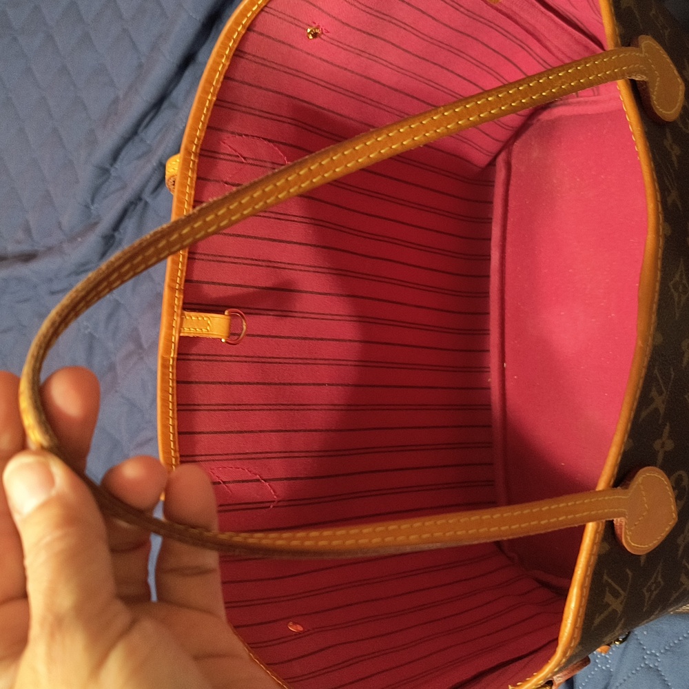 Authentic Louis Vuitton Neverful  MM - Picture 3 of 13
